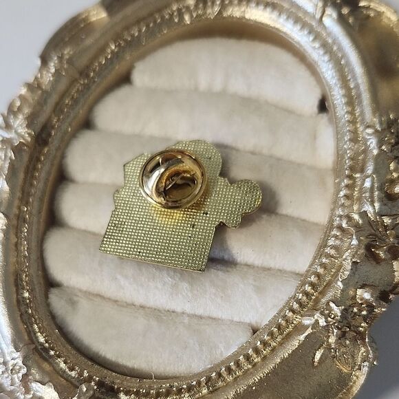 Festive Santa Pin with Gifts Vintage - Picture 2 of 3